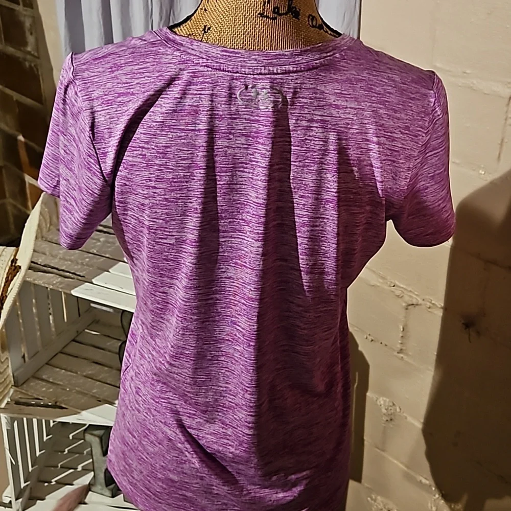 Under Armour Womens Size Small Dri Fit Tee in Purple and Black - Picture 3 of 4